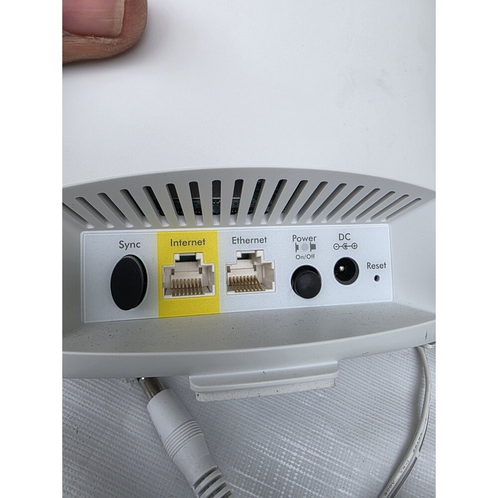 NETGEAR Orbi RBR20 Mesh Router and RBW30 Satellite Bundle w/ Power Cable - Picture 4 of 7